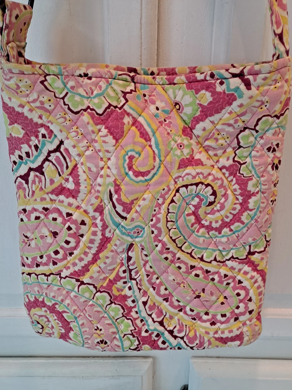Vera Bradley Capri Melon Pink Multi Quilted Paisley Retired Cotton Crossbody - Picture 5 of 10